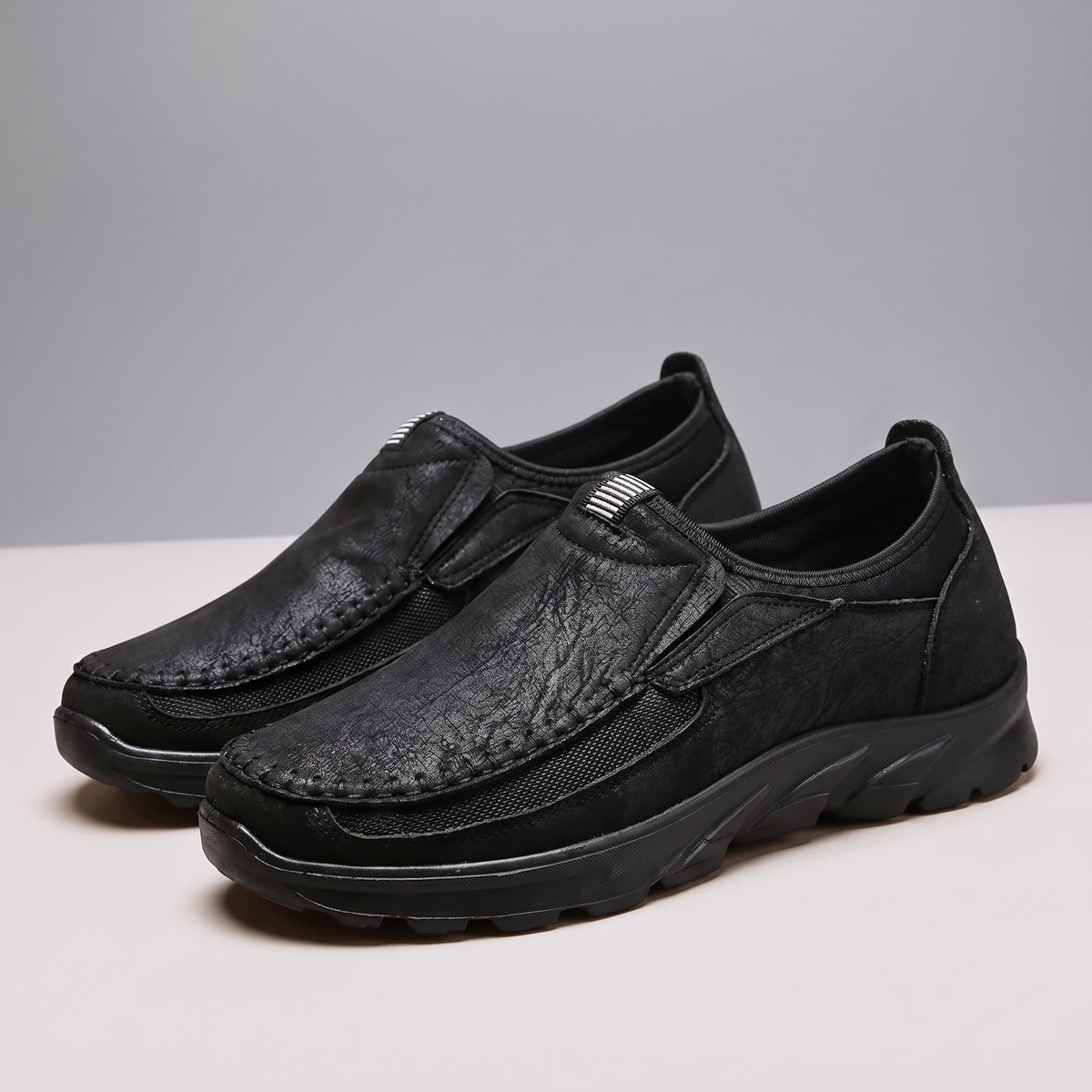 Men's Comfort Slip-On Shoes with Cushioned Insole and Breathable Mesh