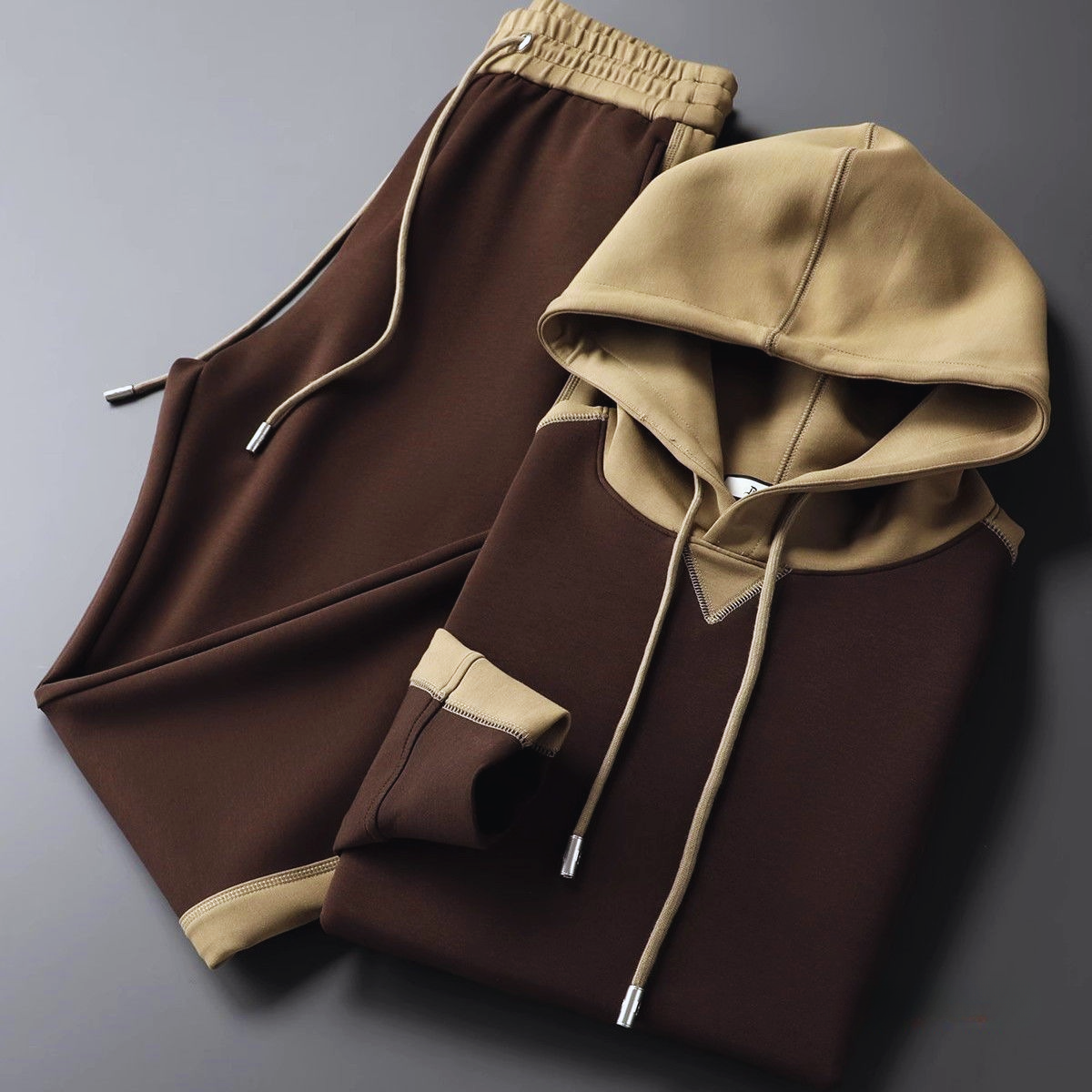 Men's Two-Piece Clothing Set in Lightweight Cotton Blend